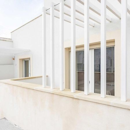 Dimora Dei Maestri-Camera Con Veranda E Bagno Privati Felline Bagian luar foto