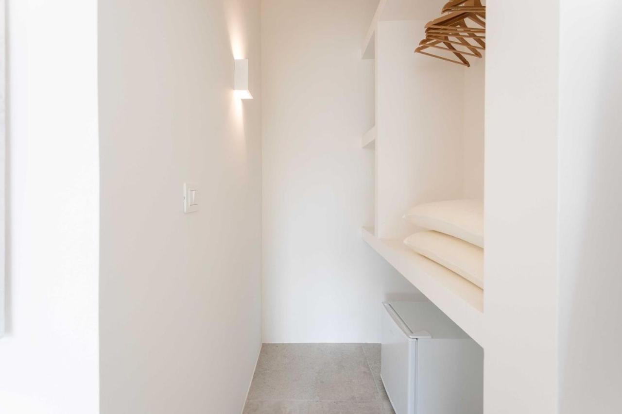 Dimora Dei Maestri-Camera Con Veranda E Bagno Privati Felline Bagian luar foto