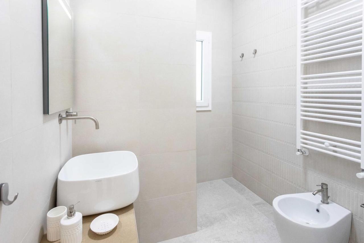 Dimora Dei Maestri-Camera Con Veranda E Bagno Privati Felline Bagian luar foto