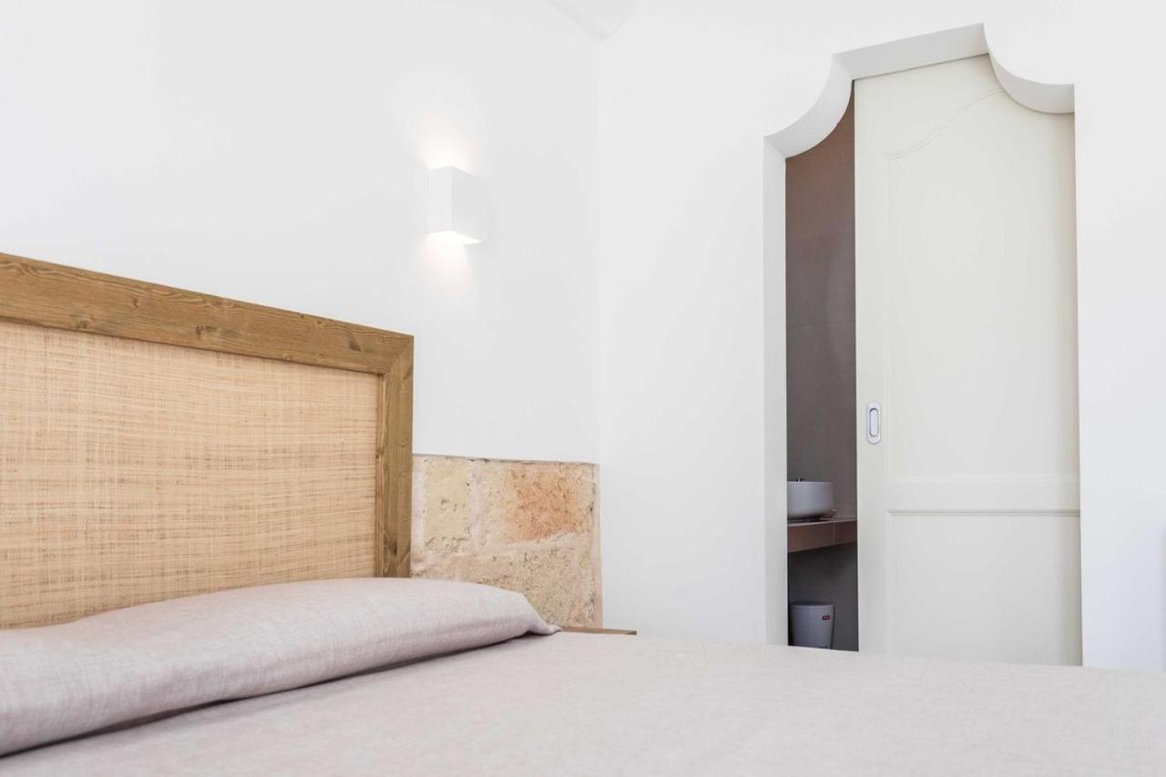 Dimora Dei Maestri-Camera Con Veranda E Bagno Privati Felline Bagian luar foto