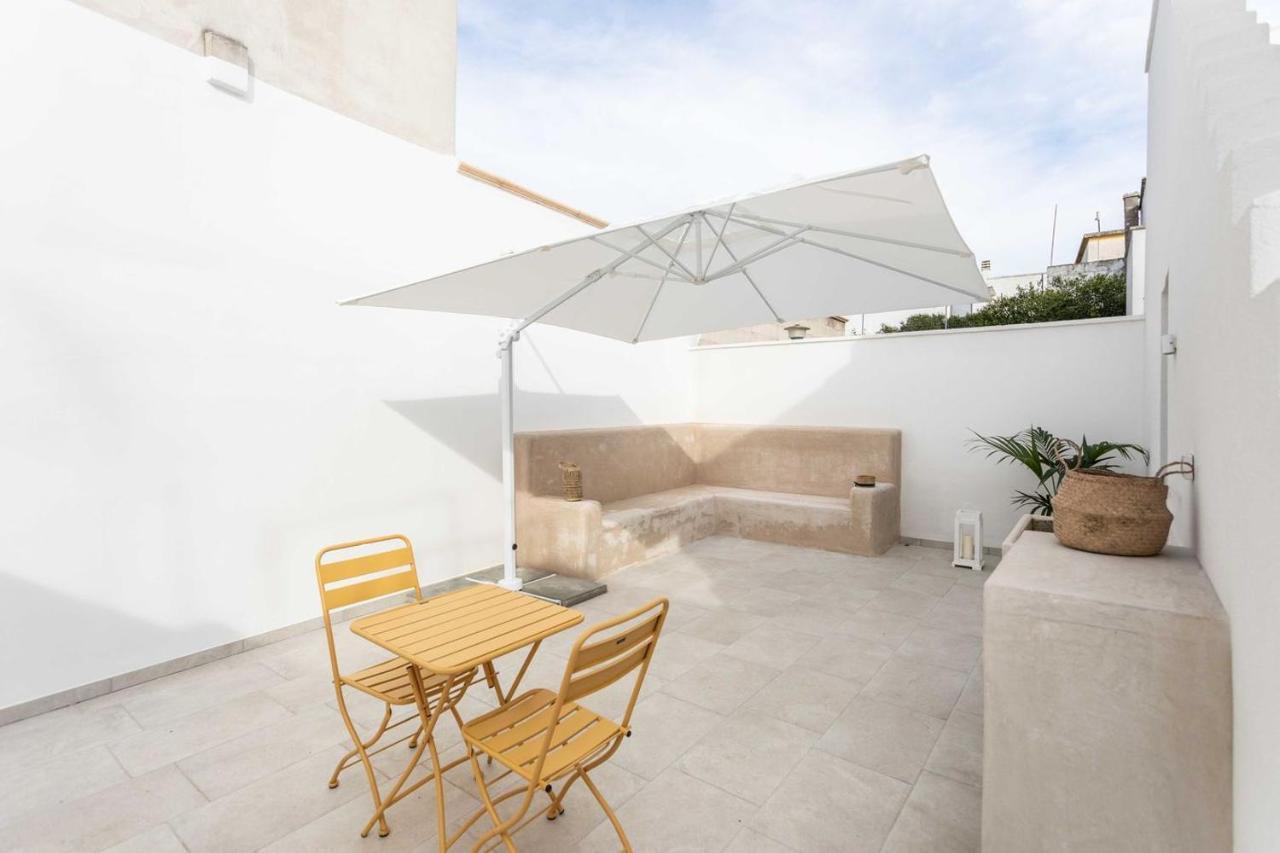 Dimora Dei Maestri-Camera Con Veranda E Bagno Privati Felline Bagian luar foto