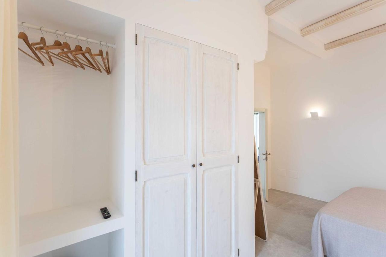 Dimora Dei Maestri-Camera Con Veranda E Bagno Privati Felline Bagian luar foto