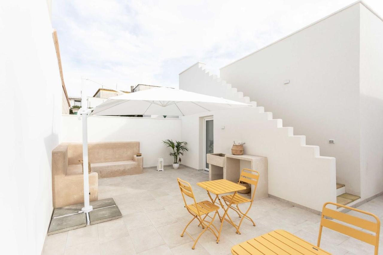 Dimora Dei Maestri-Camera Con Veranda E Bagno Privati Felline Bagian luar foto