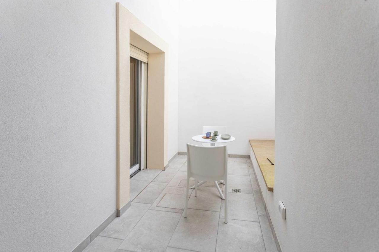Dimora Dei Maestri-Camera Con Veranda E Bagno Privati Felline Bagian luar foto