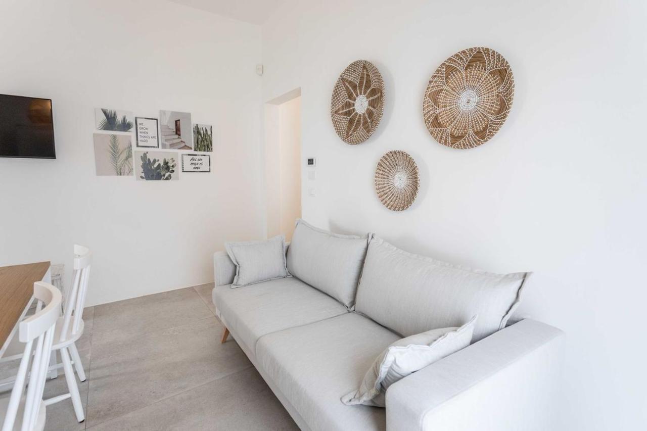 Dimora Dei Maestri-Camera Con Veranda E Bagno Privati Felline Bagian luar foto