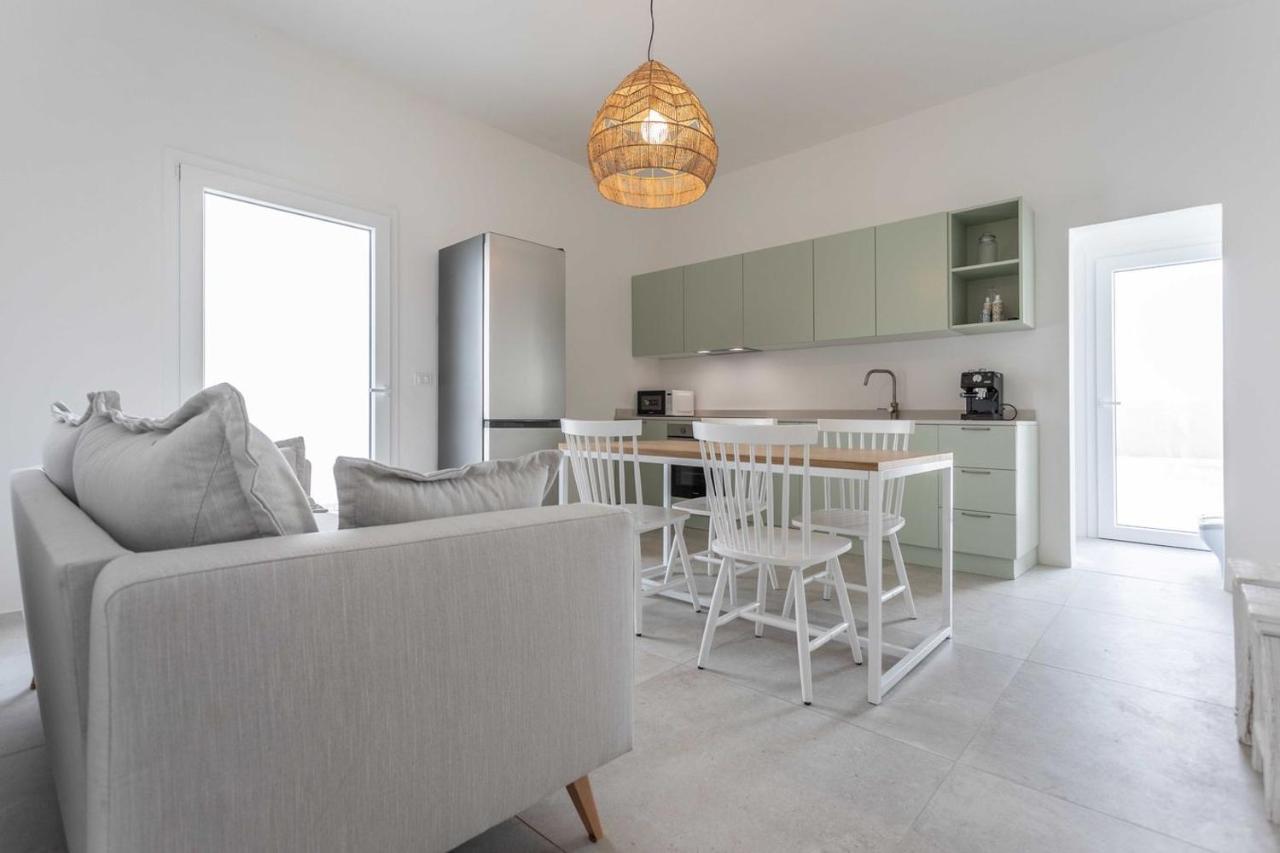Dimora Dei Maestri-Camera Con Veranda E Bagno Privati Felline Bagian luar foto